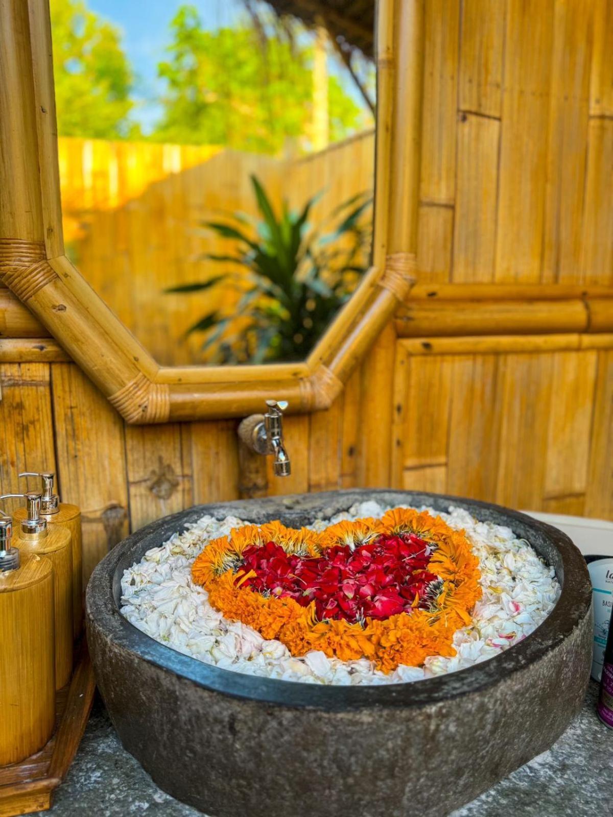 Penida Bambu Green Suites Toyapakeh Экстерьер фото